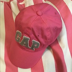 Girls pink Gap hat
